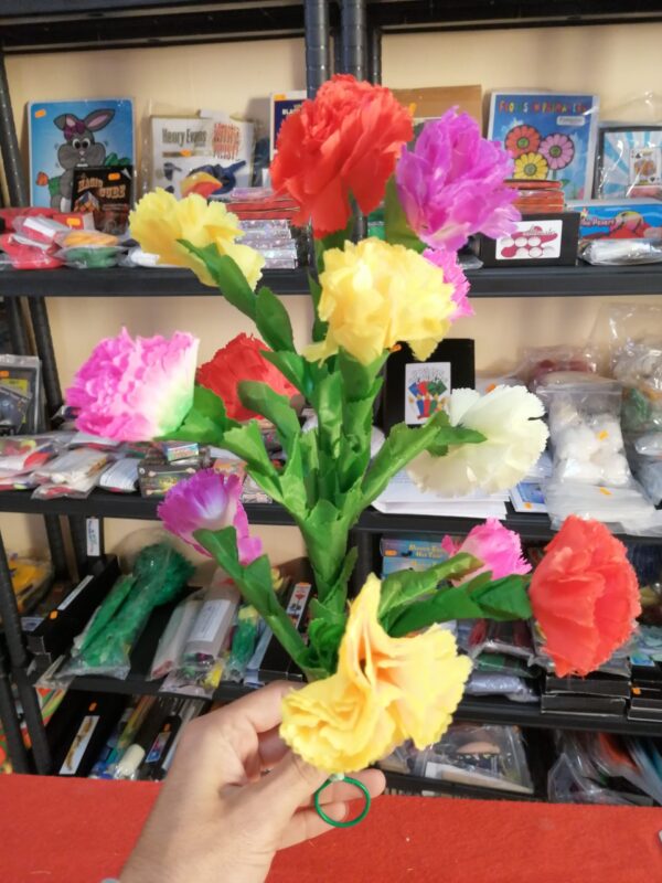 Bouquet para aparición doce flores 38 cm