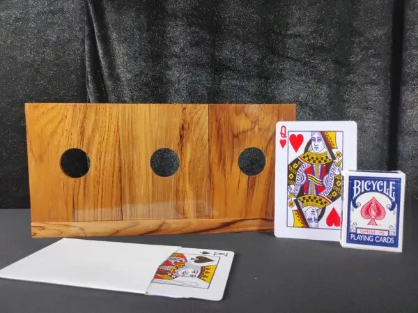 Hopping queen, de Uday // 3 card monte semi jumbo (Encuentra a la dama) - Imagen 6