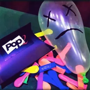 POP Solution V2, de Kelvin Chad (Globo explotado a distancia)
