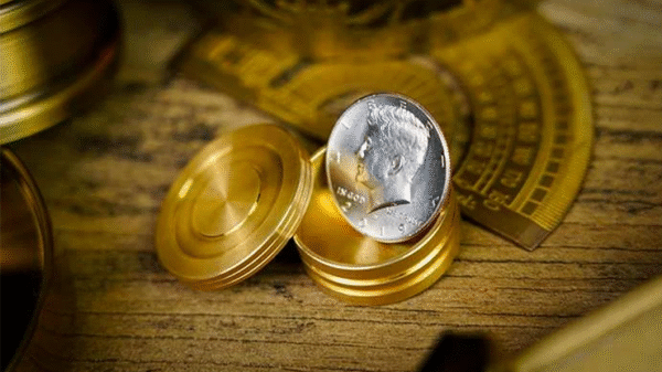Magnetic Coin Box (Medio Dólar) por Artisan Coin y OFM Studio