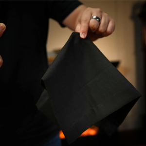 Pañuelo desaparición Tri-Vanish Handkerchief de TCC Magic