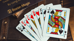 Color Betrayal de Long Long & Bacon Magic (DORSO ROJO)